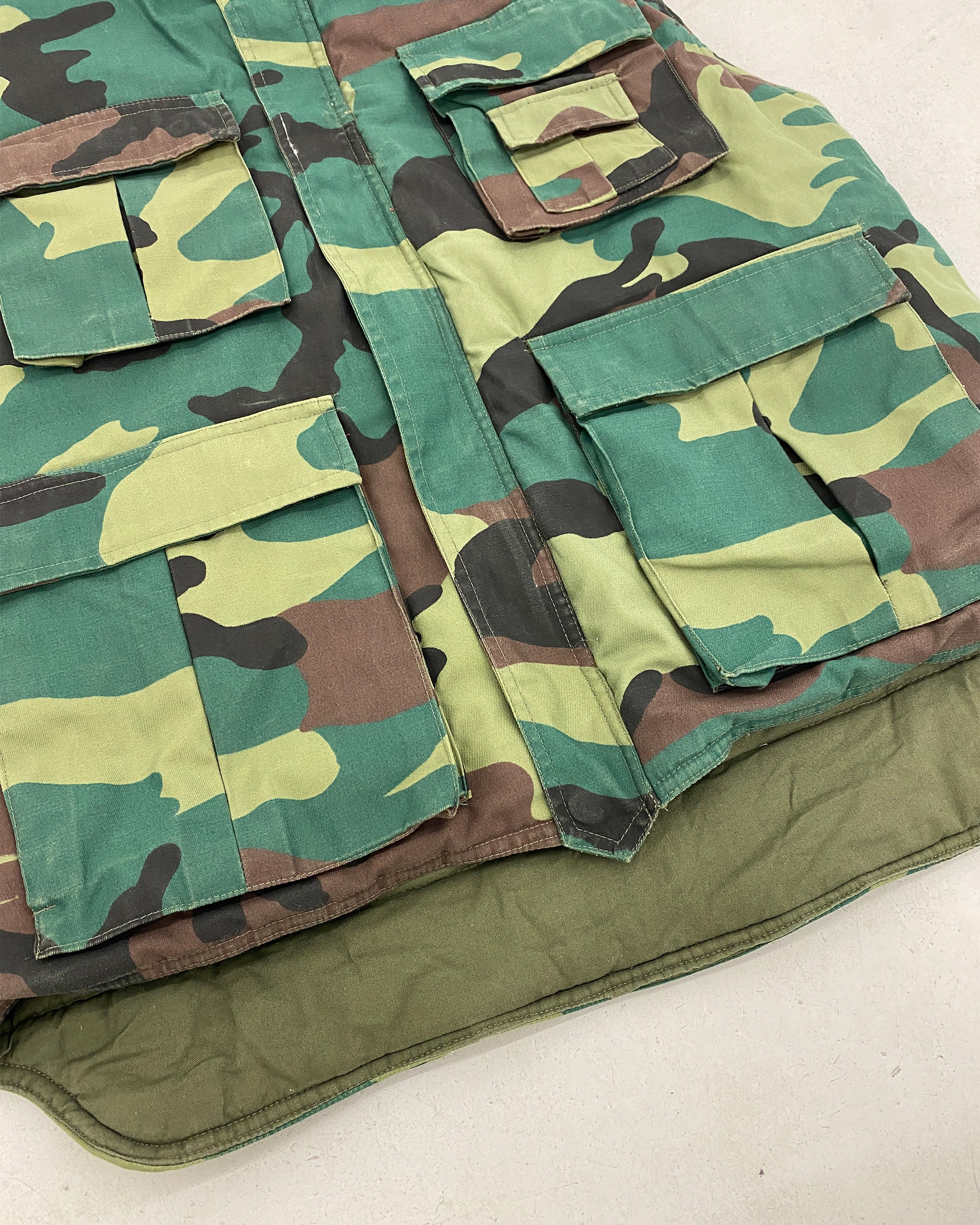 Vintage 1990s U.S.M.C. Survival M-89 Camo Padded Vest Green – Knud