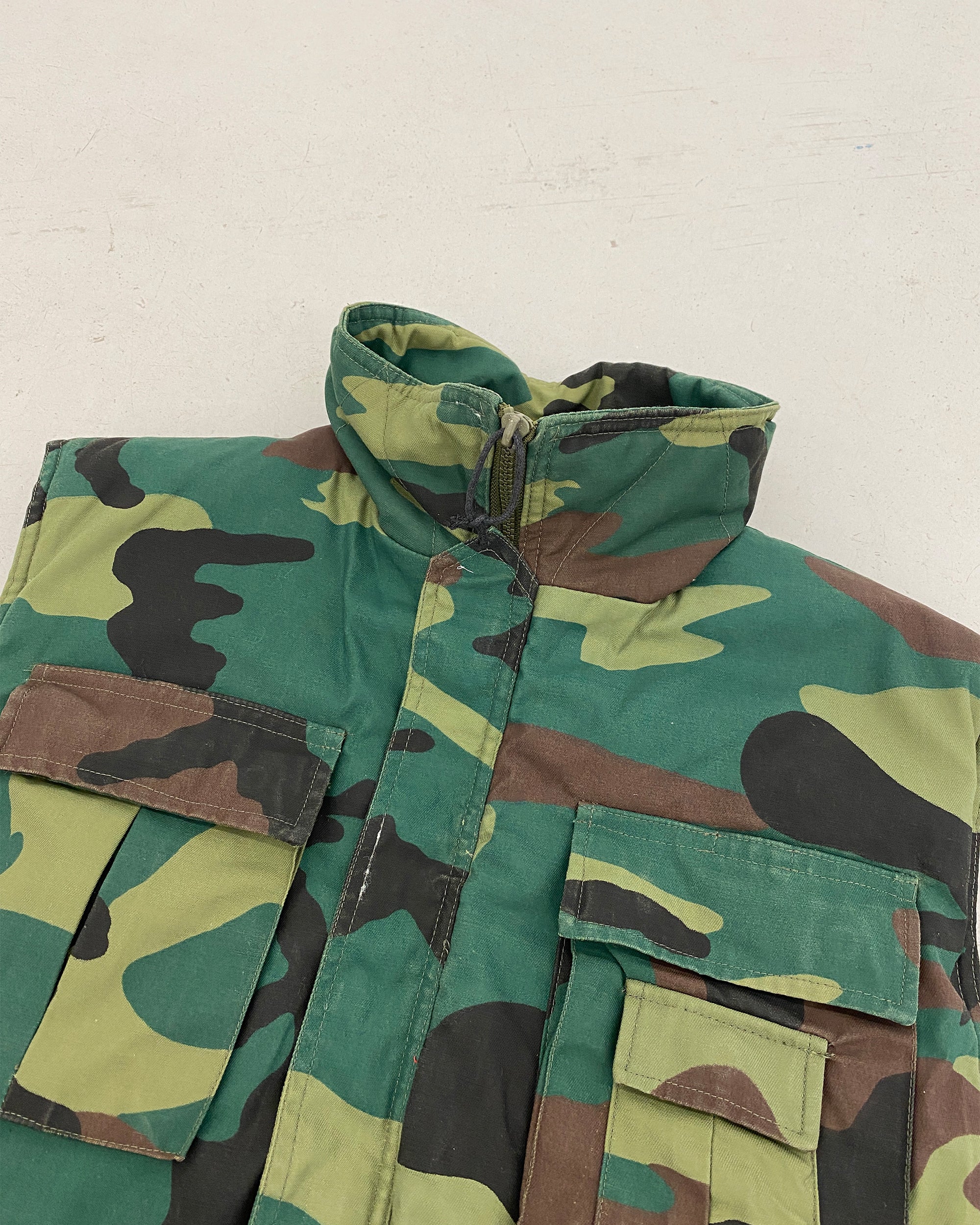 Vintage 1990s U.S.M.C. Survival M-89 Camo Padded Vest Green – Knud