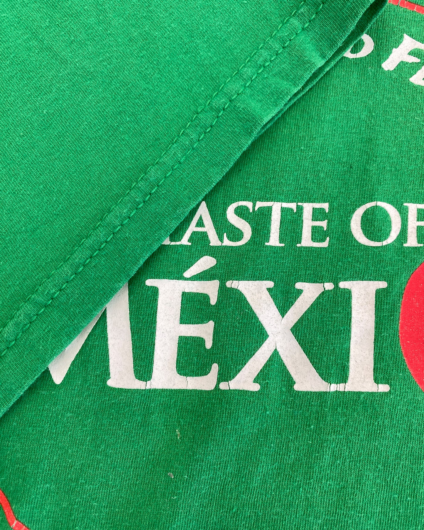 Vintage 2000s Taste of Mexico T-Shirt Green