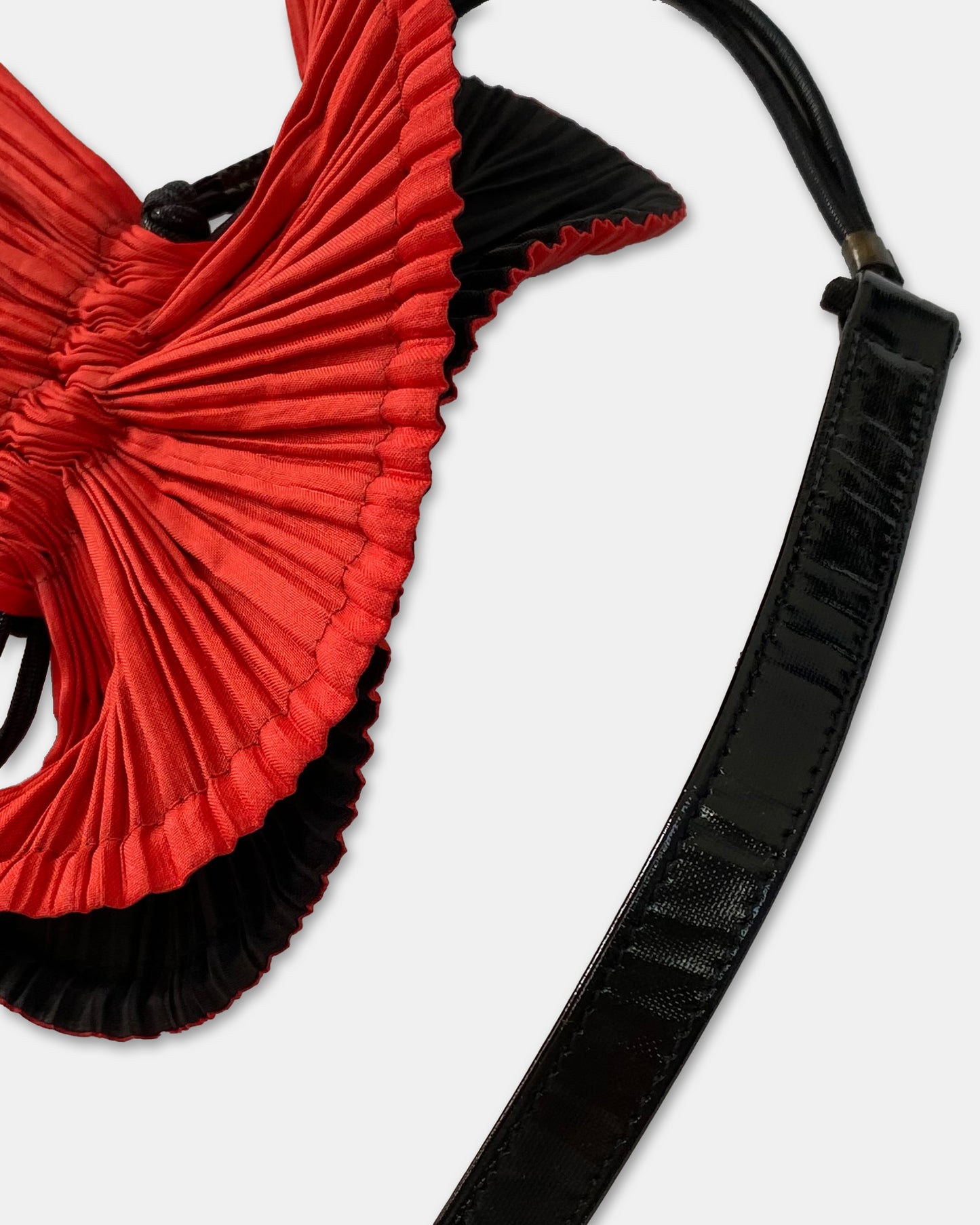 Issey Miyake SS2019 Pleats Please Tasche Rot 