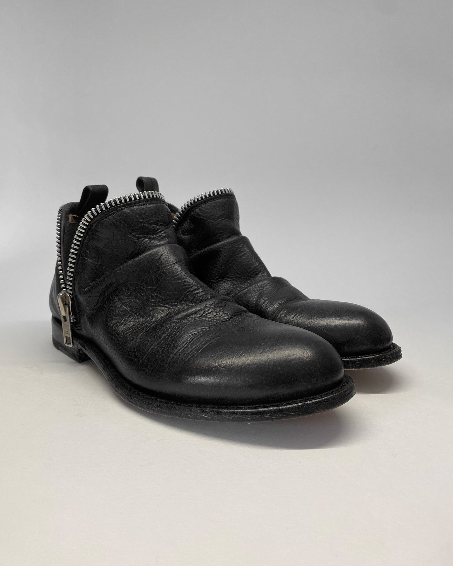 John Fluevog 1990er Lederschuhe mit Reißverschluss Schwarz 