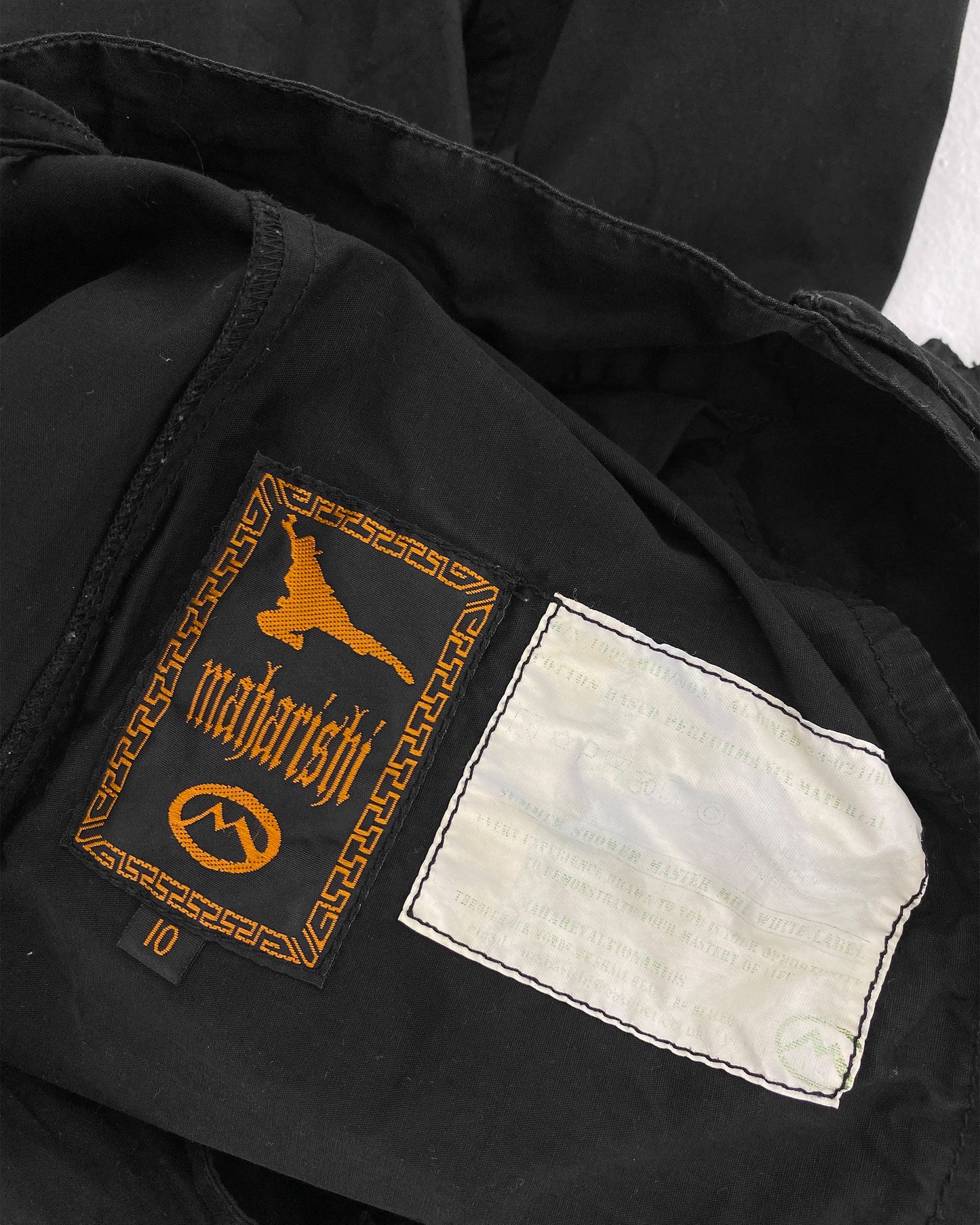 Maharishi – Ninja-Hose mit Drachenstickerei im 1990er-Stil, Schwarz 