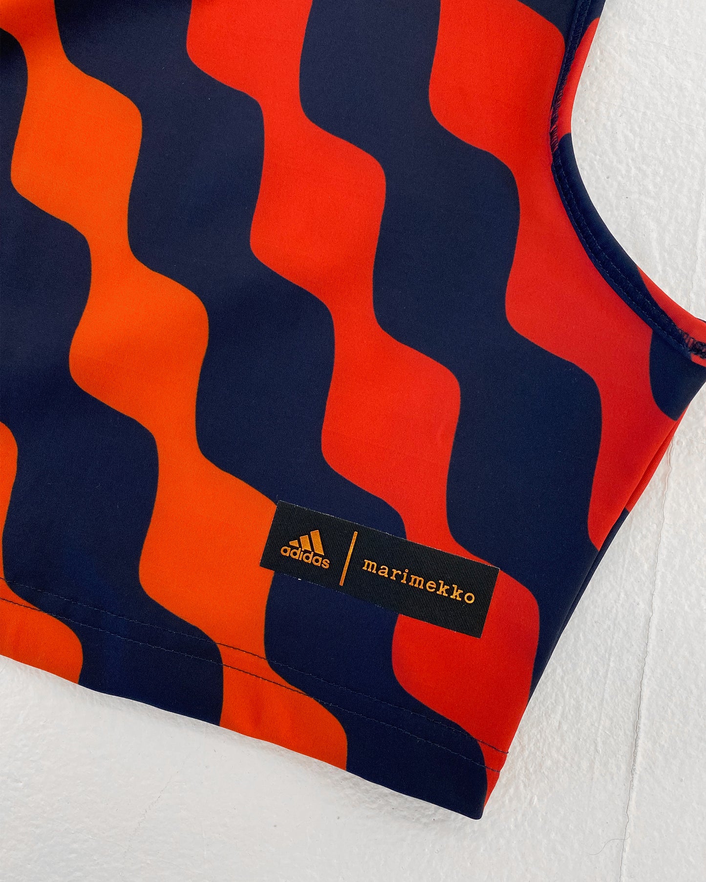 Marimekko x Adidas SS2022 Aeroready Sport Top Marineblau Orange Rot 