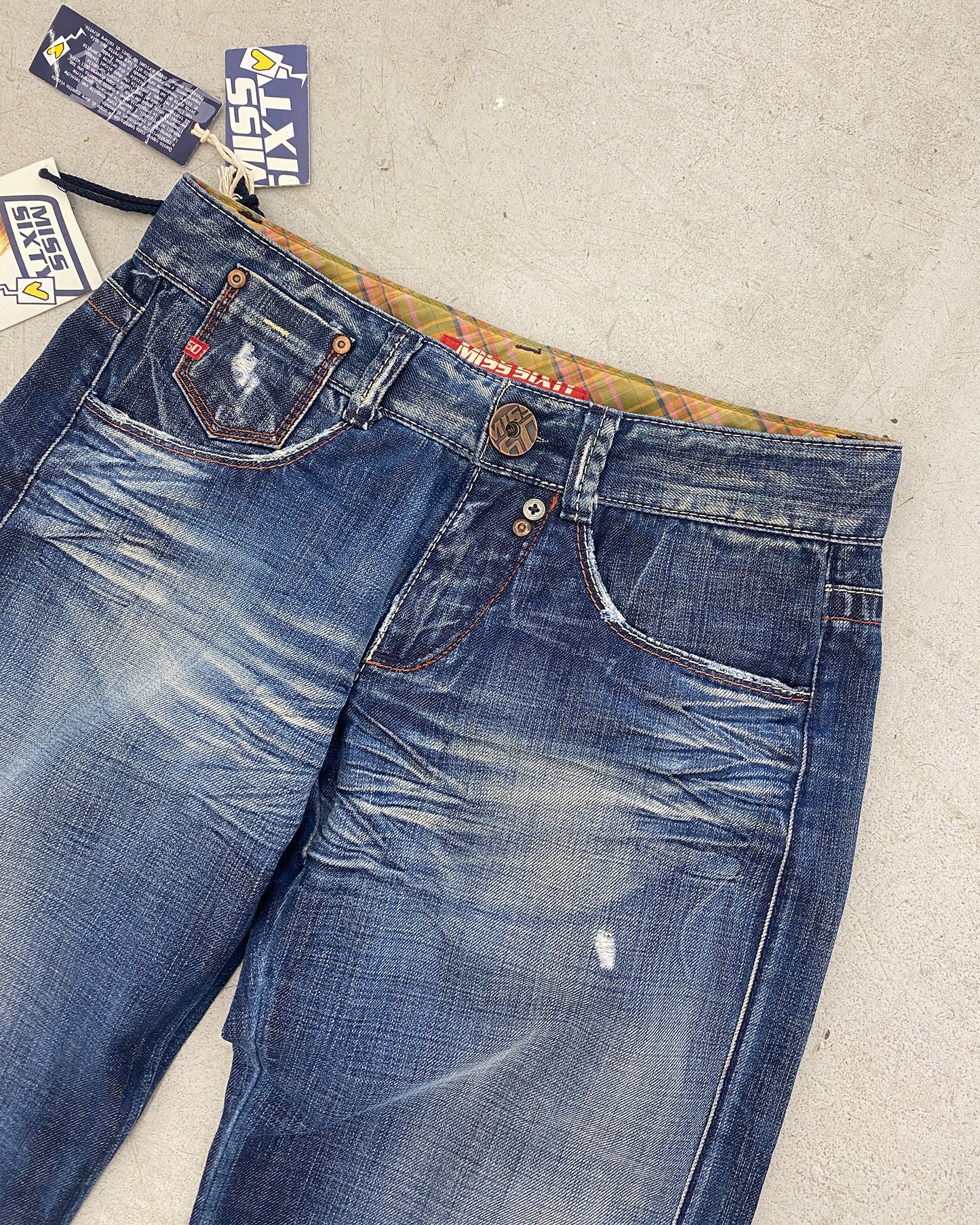 Miss Sixty 2000s Jeansblau mit mehreren Knöpfen und Gesäßtasche 