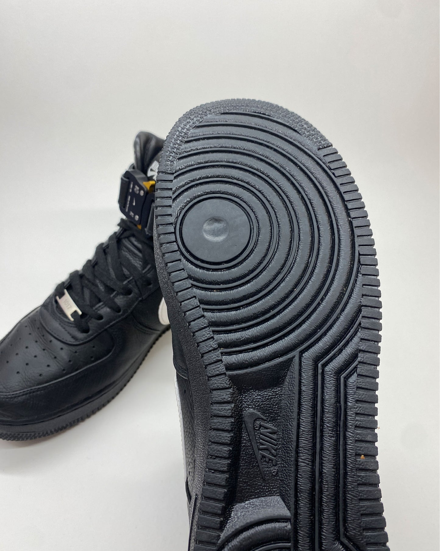 1017 ALYX 9SM x Nike 2020 Air Force 1 High Sneaker Schwarz Weiß 