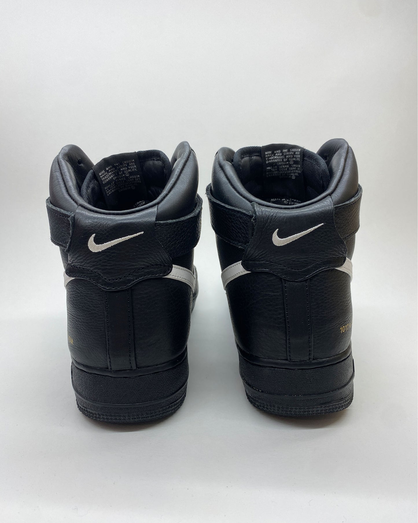 1017 ALYX 9SM x Nike 2020 Air Force 1 High Sneaker Schwarz Weiß 