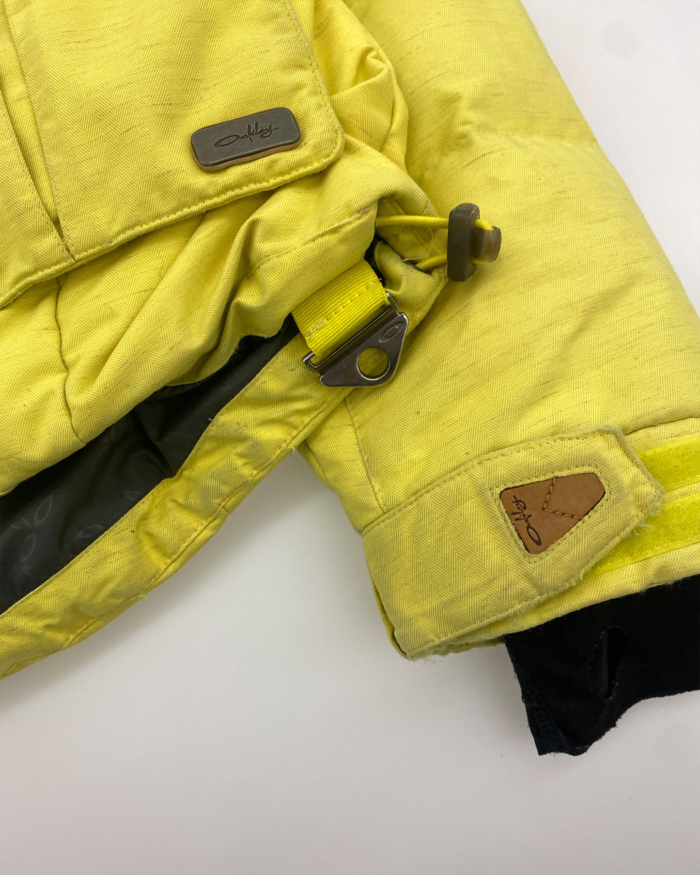 Oakley 2000s Puffer Funktionelle Skijacke Dirty Yellow 