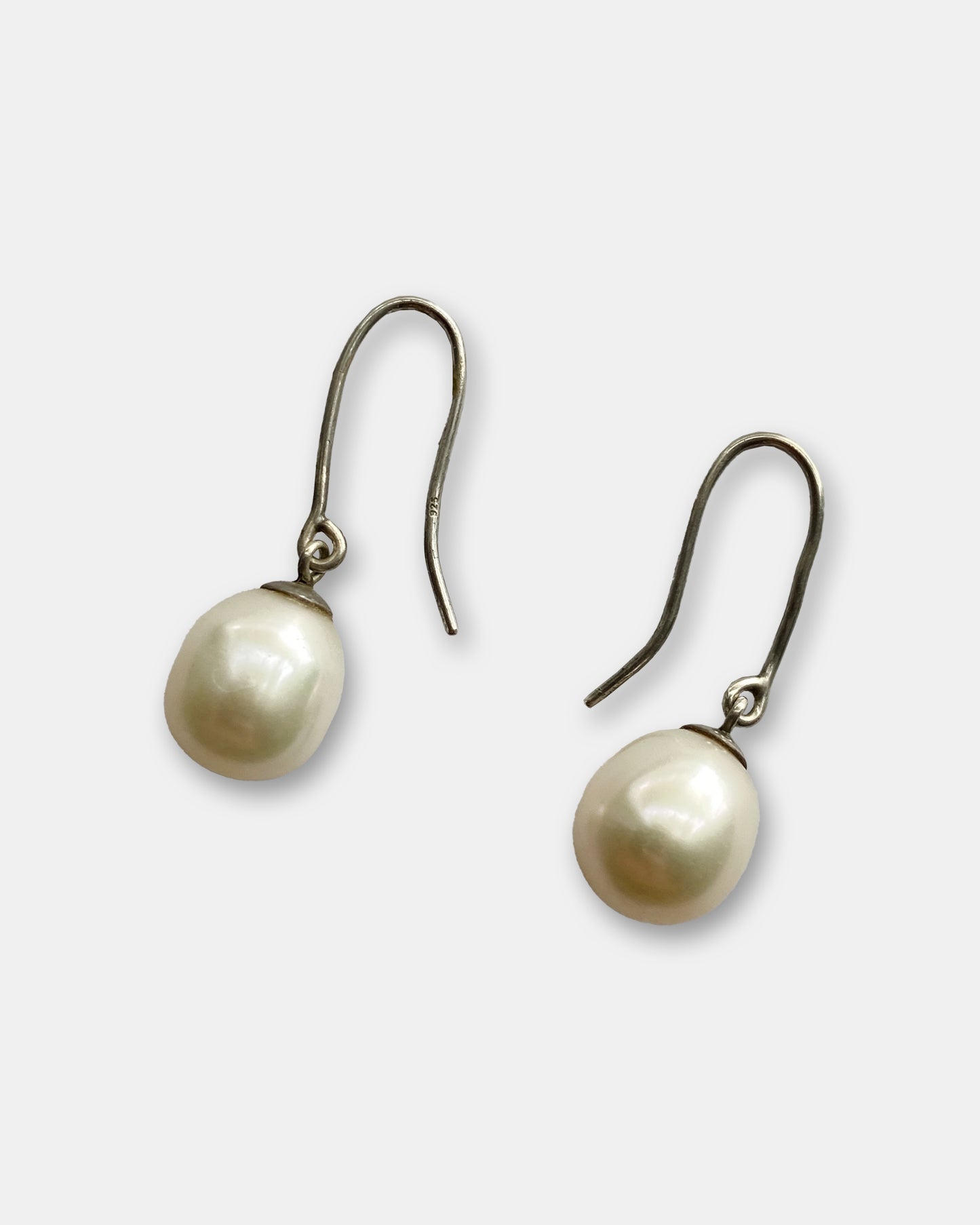 Vintage 1990s Pearl Earring Pair White Silver