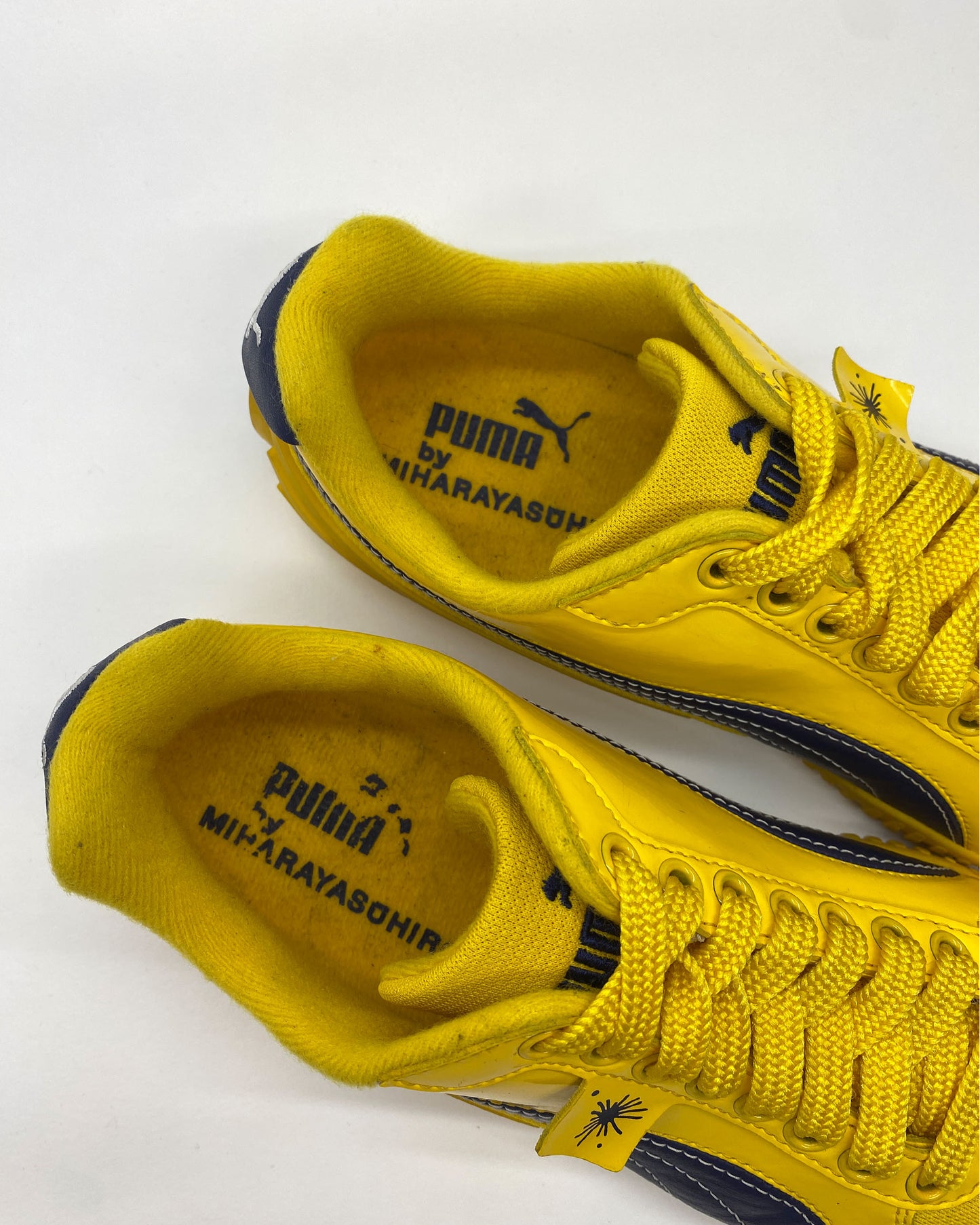 Mihara Yasuhiro x Puma 2000er MY-12 Sneaker Gelb 