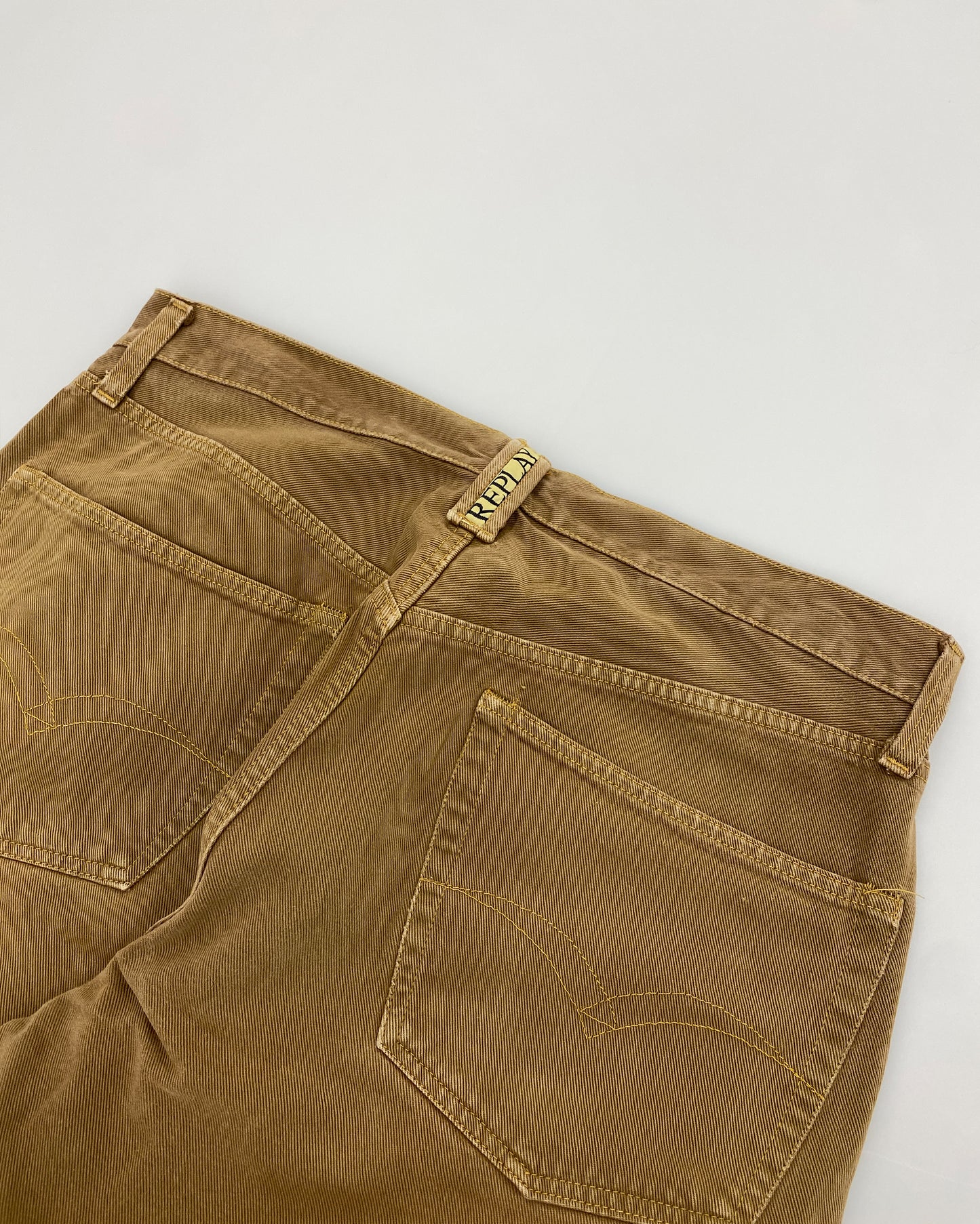 Replay 1990s 901 Regular Denim Hamilton Brown