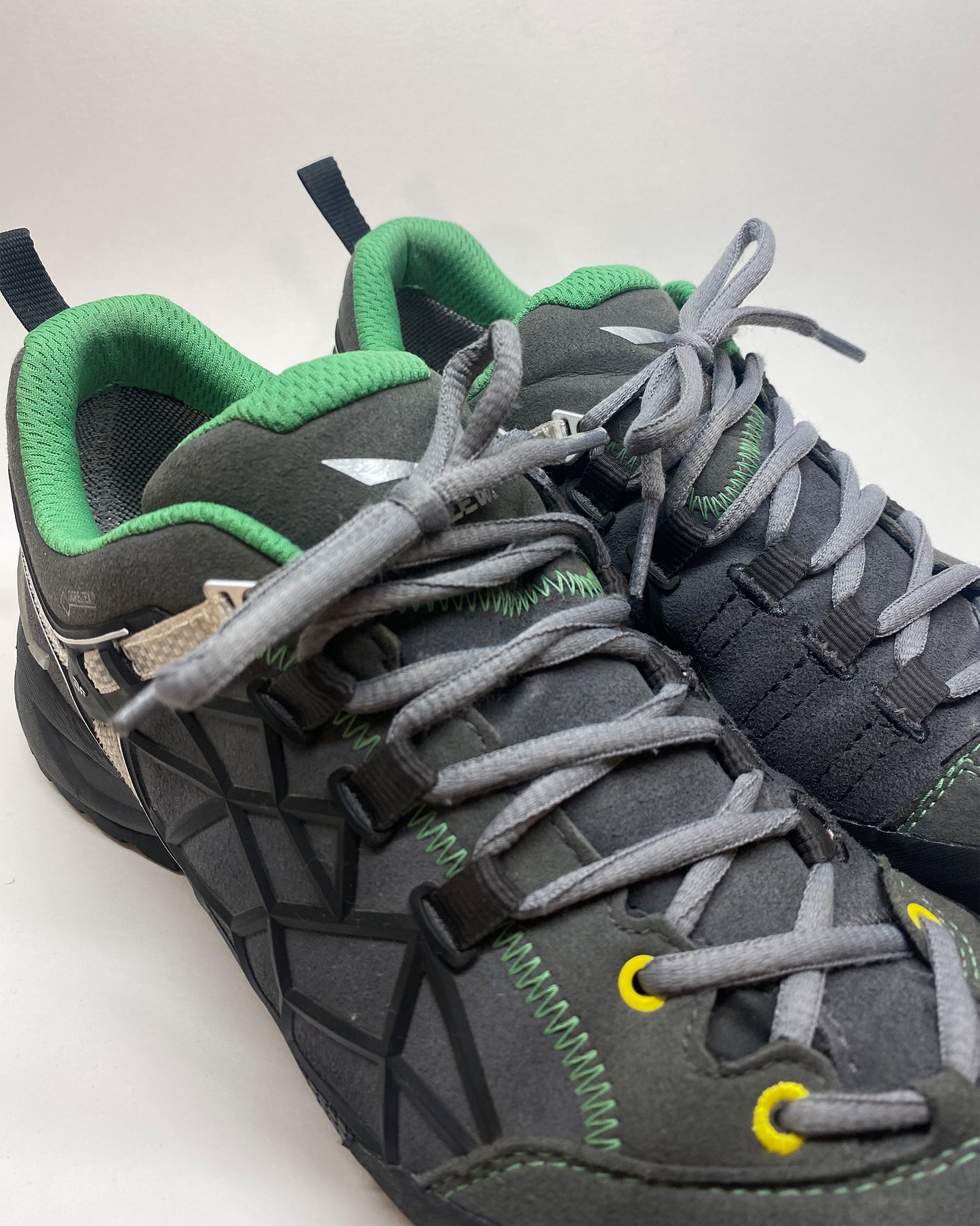 Salewa 2010s Trekking Gore-Tex Sneaker Grey Green