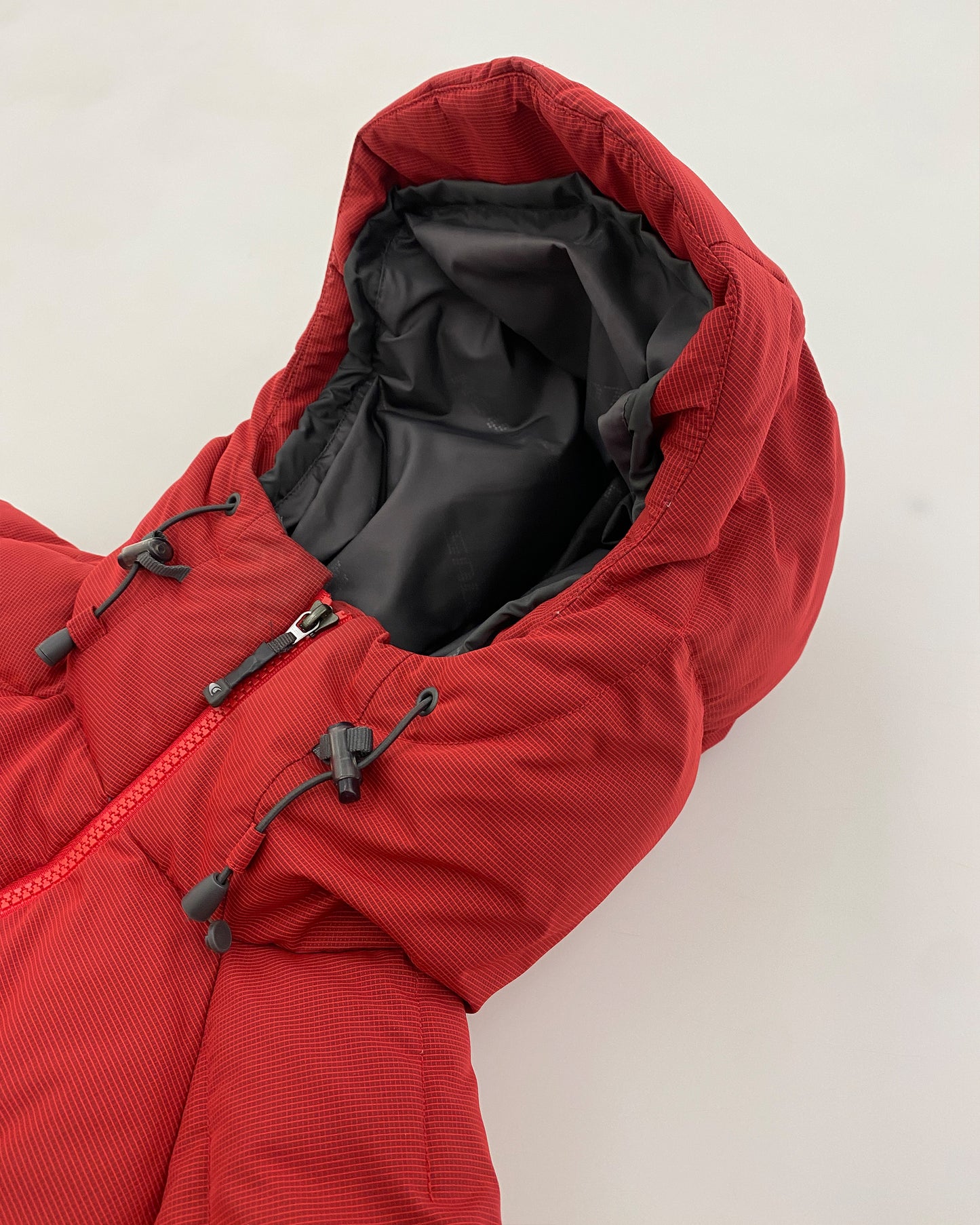 Salomon 1990s Hooded Puffer Vest Red