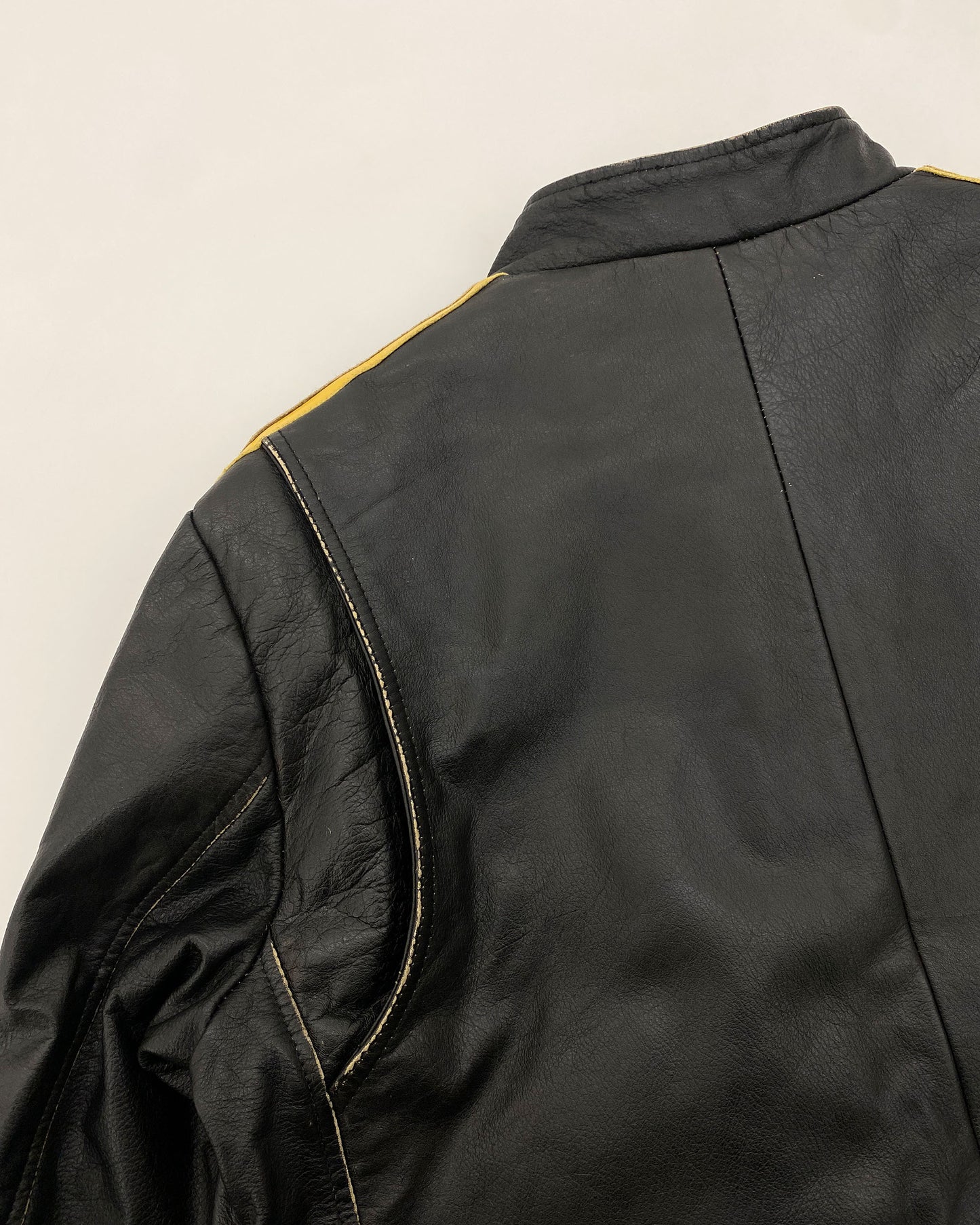 Snapshot 1990er Biker Lederjacke Schwarz Gelb 