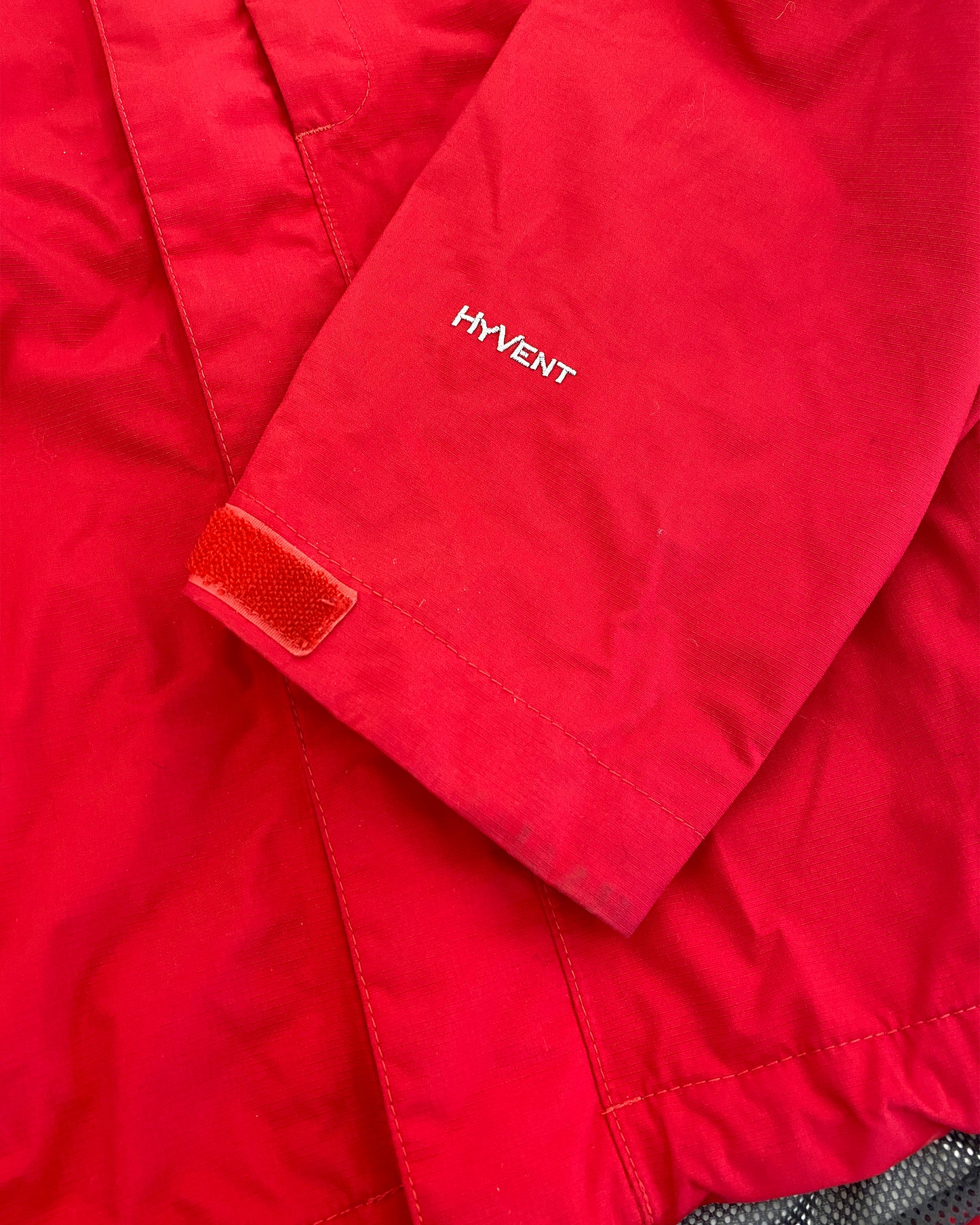 The North Face 2000s HyVent Shell Jacket Red