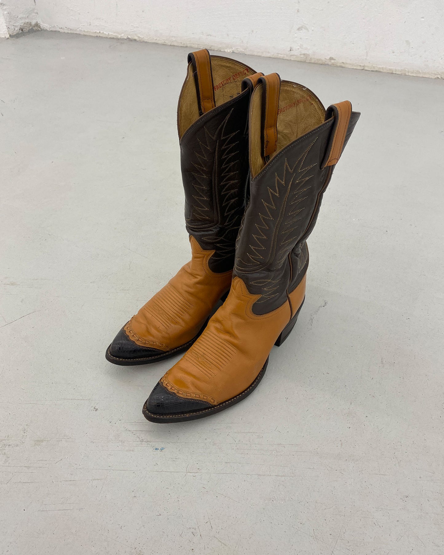 Tony Lama 1990s Two Tone Cowboy Boots Brown Lightbrown