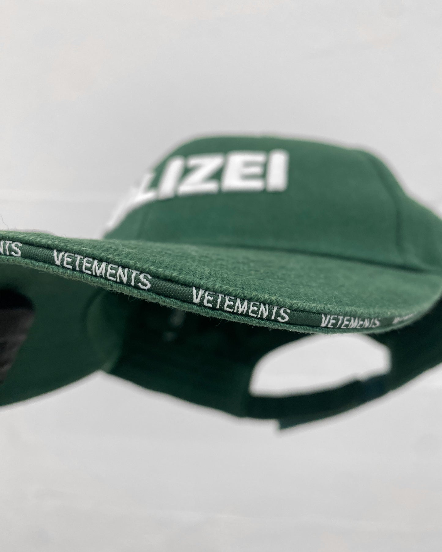 Vetements SS2017 Polizei Cap Grün 