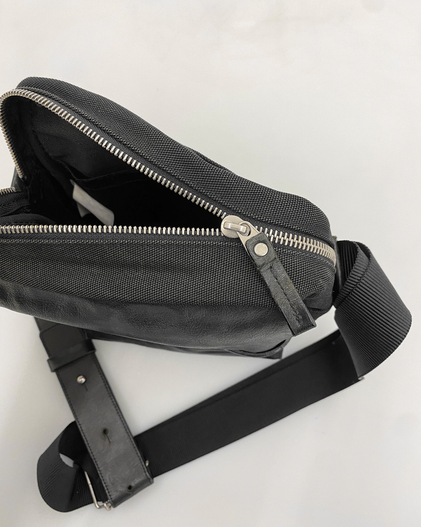 Y'Saccs by Yohji Yamamoto 1990s Shoulder Bag Black