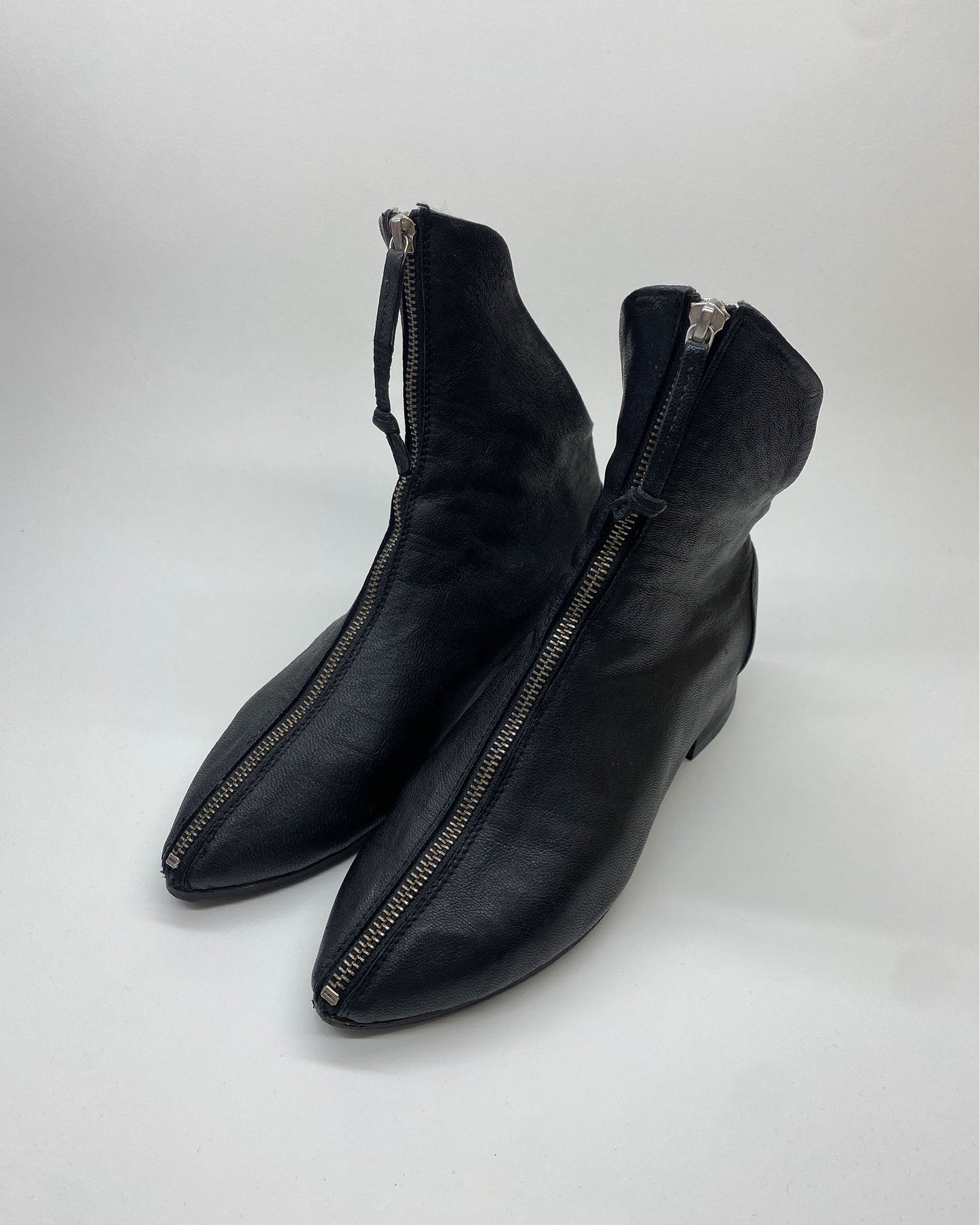 Papucei 2000s Front Zip Leather Shoes Black